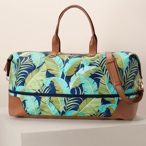 Stella & Dot Vacay bag